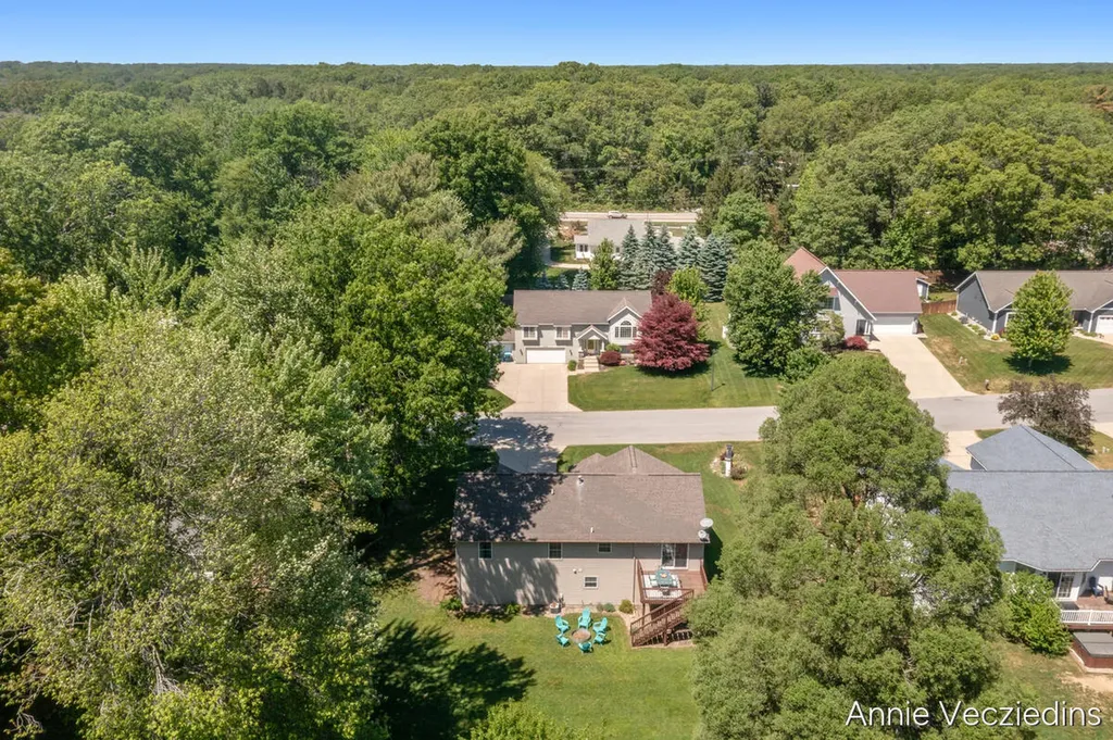 15096 Oakland Street Spring Lake Township MI 49456