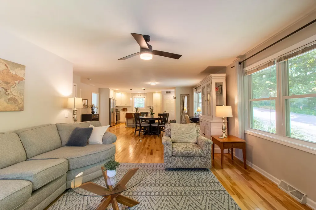 3846 Kate Avenue SE Grand Rapids Charter Township MI 49506