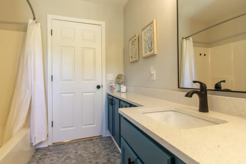 3846 Kate Avenue SE Grand Rapids Charter Township MI 49506