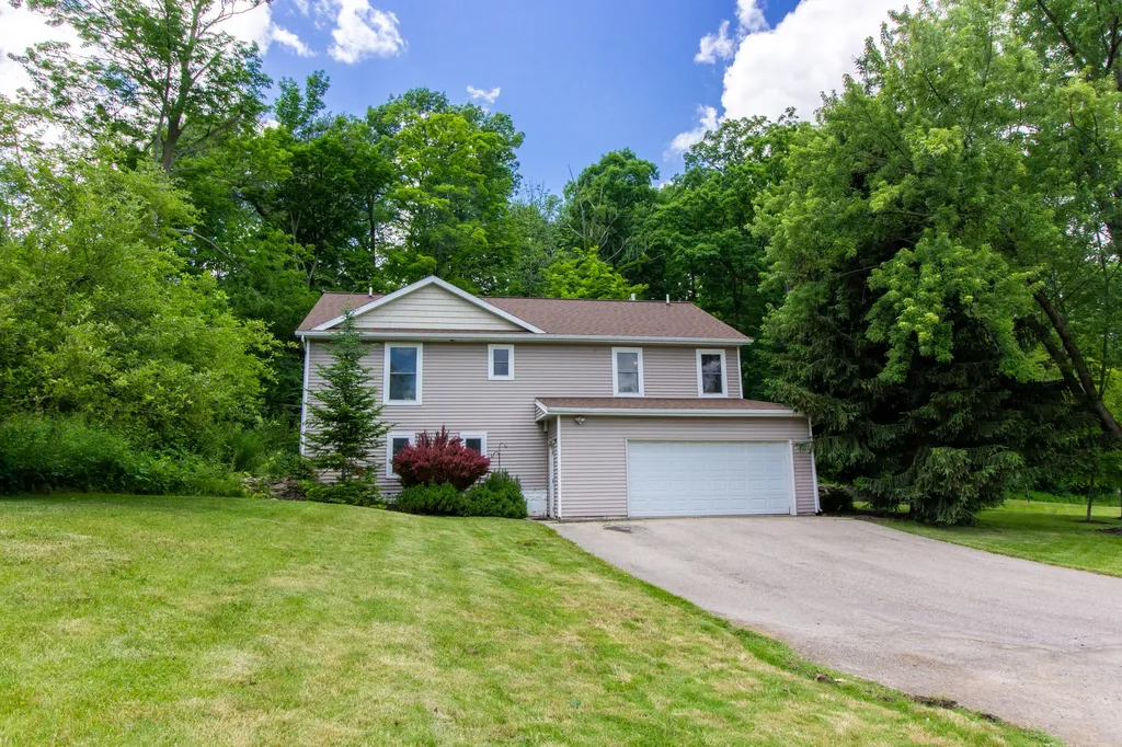 3846 Kate Avenue SE Grand Rapids Charter Township MI 49506