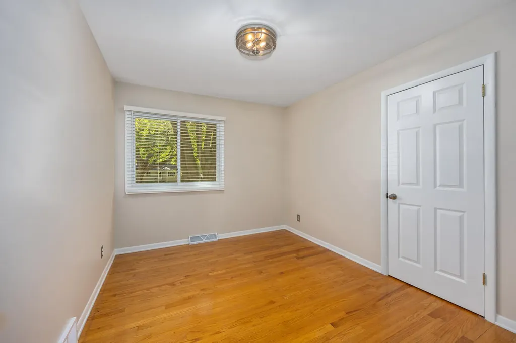 5414 Newcastle Drive SE Kentwood City MI 49508