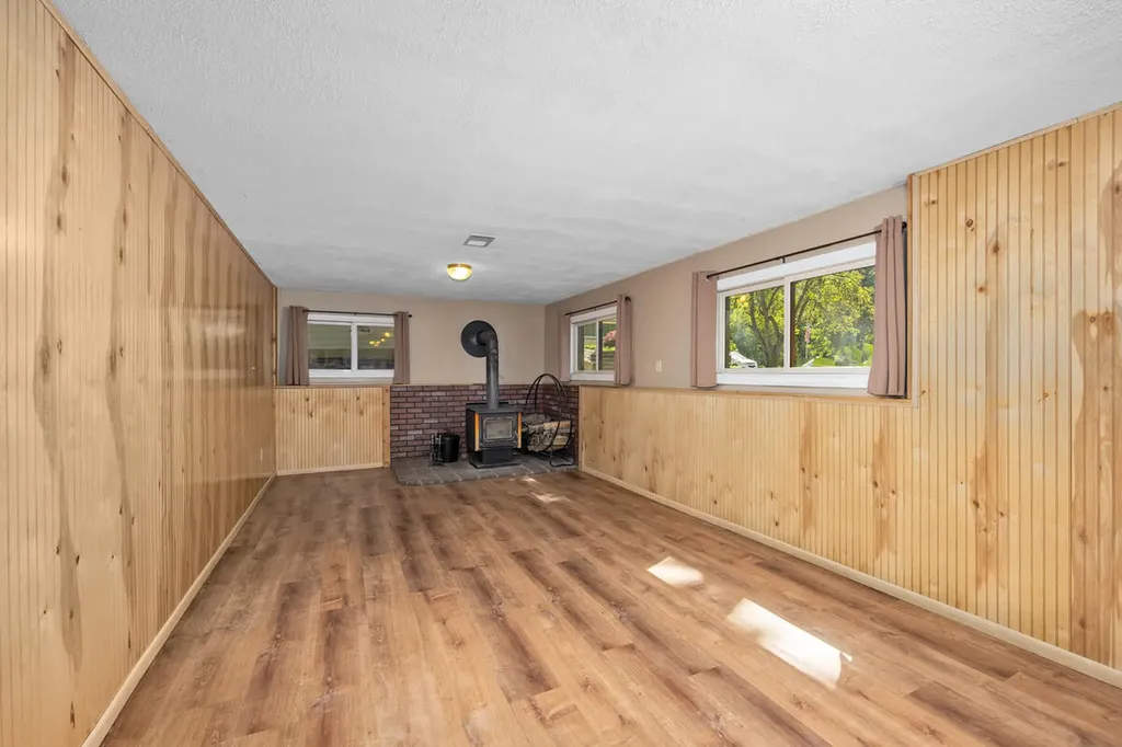 5414 Newcastle Drive SE Kentwood City MI 49508