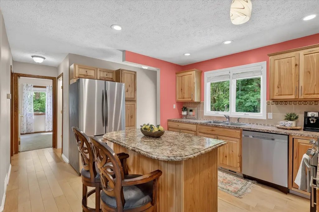 2467 Palm Dale Drive SW Wyoming City MI 49418