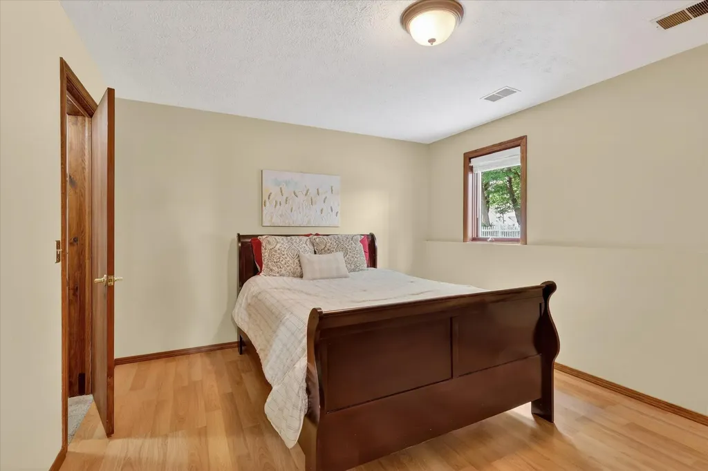 2467 Palm Dale Drive SW Wyoming City MI 49418