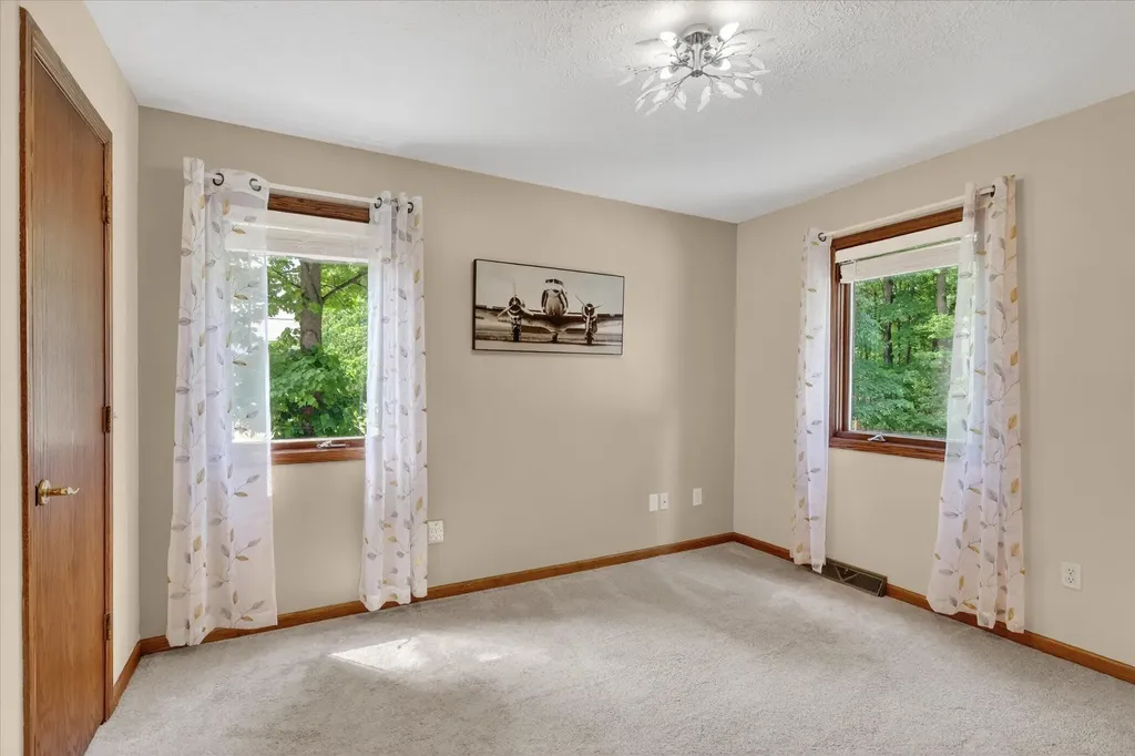 2467 Palm Dale Drive SW Wyoming City MI 49418