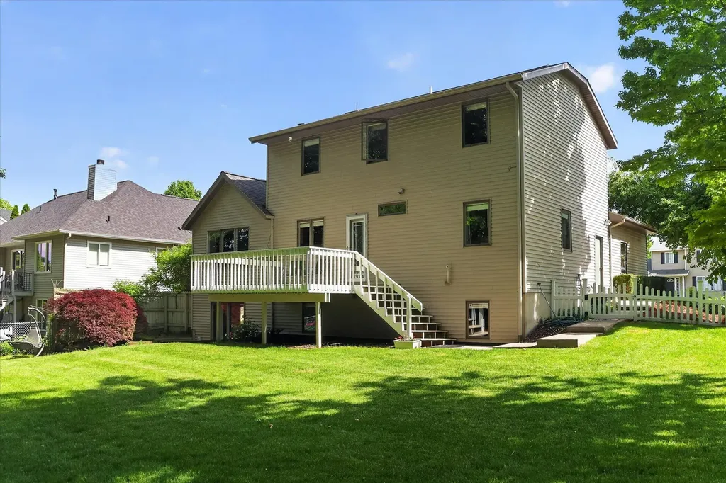 2467 Palm Dale Drive SW Wyoming City MI 49418