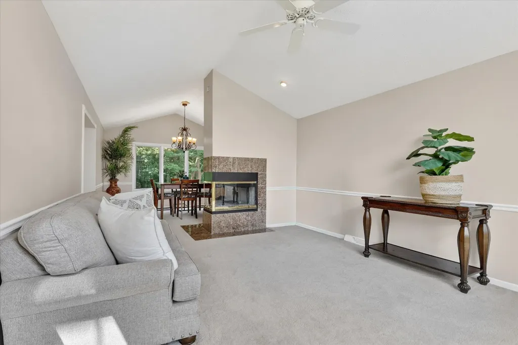 2467 Palm Dale Drive SW Wyoming City MI 49418