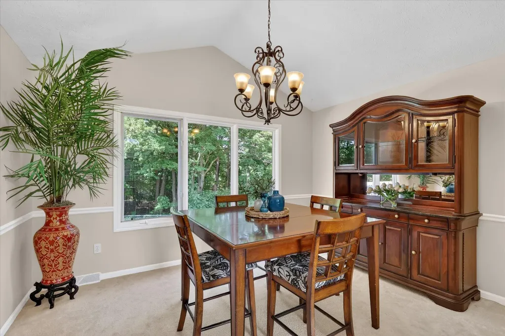 2467 Palm Dale Drive SW Wyoming City MI 49418