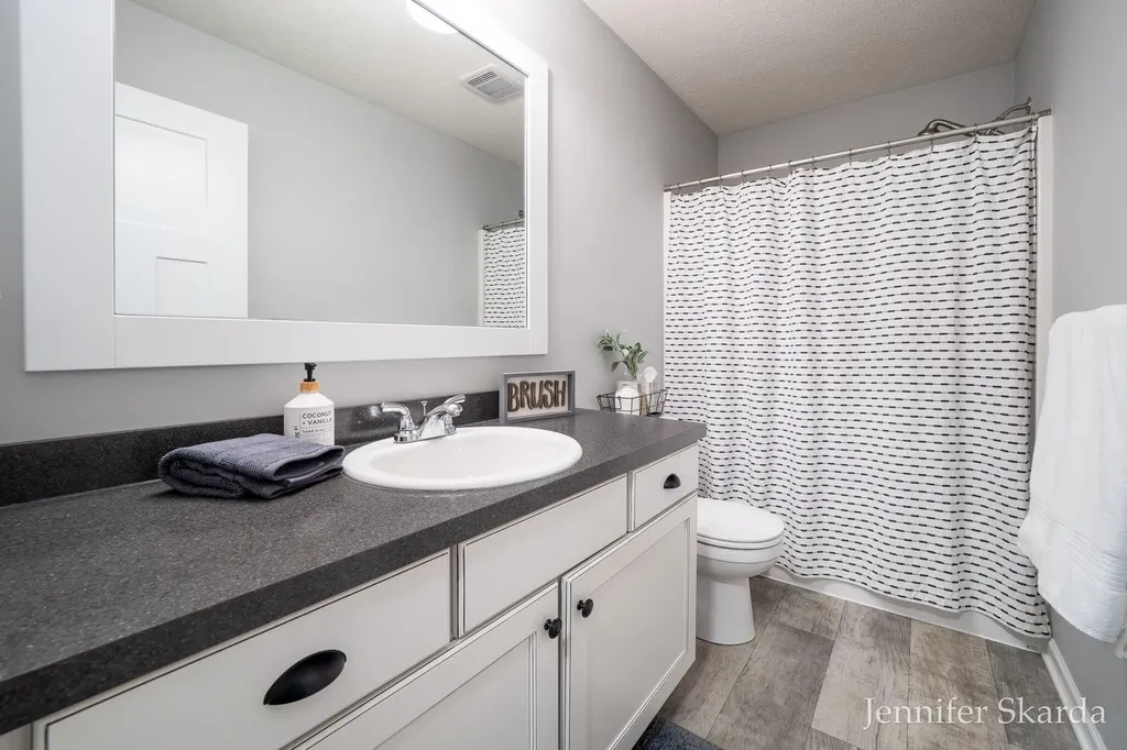 2930 E Morgan Trail NE Algoma Township MI 49341
