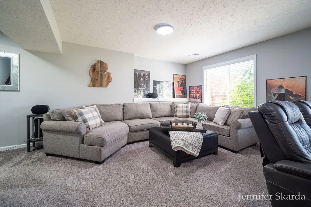 2930 E Morgan Trail NE Algoma Township MI 49341