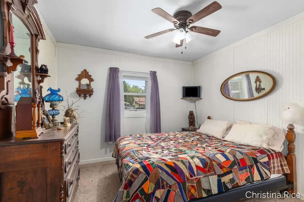 156 S Stearns Street Unknown City MI 49305