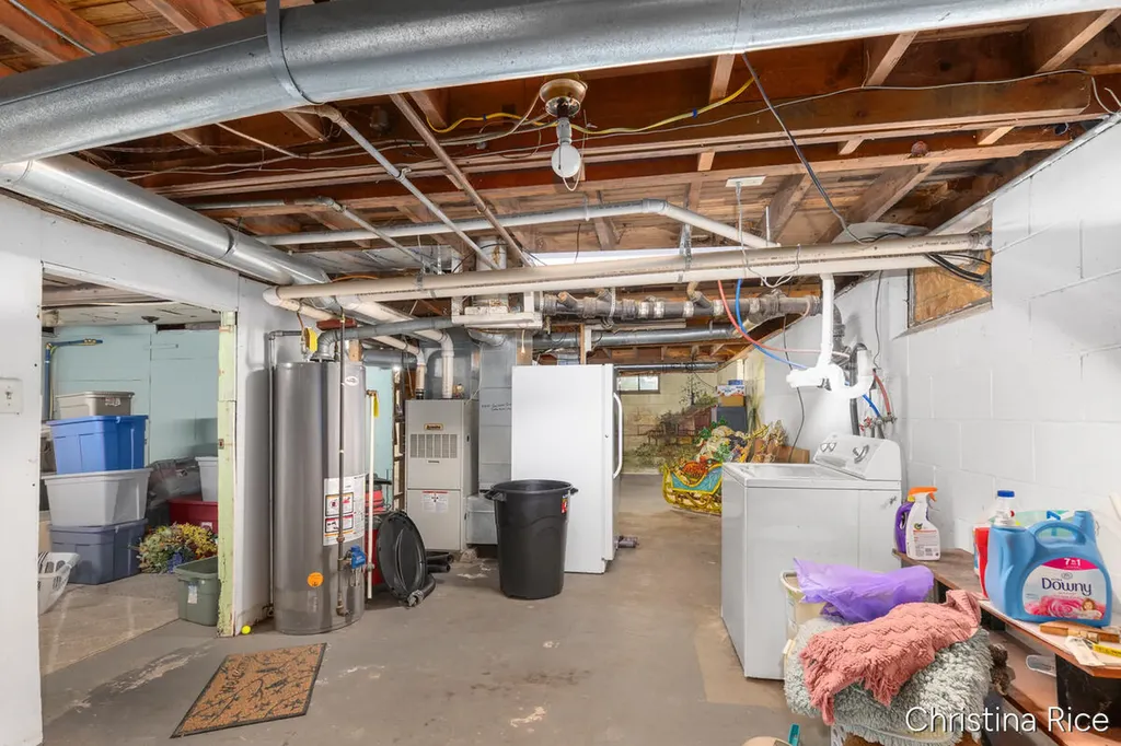 156 S Stearns Street Unknown City MI 49305