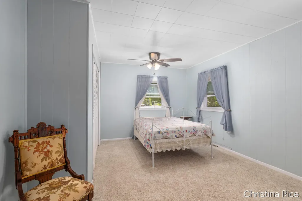 156 S Stearns Street Unknown City MI 49305