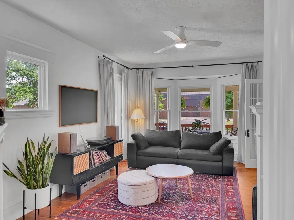1211 Sigsbee Street SE Grand Rapids City MI 49506