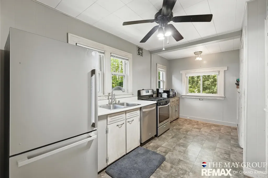 1741 Godwin Avenue SE Grand Rapids City MI 49507