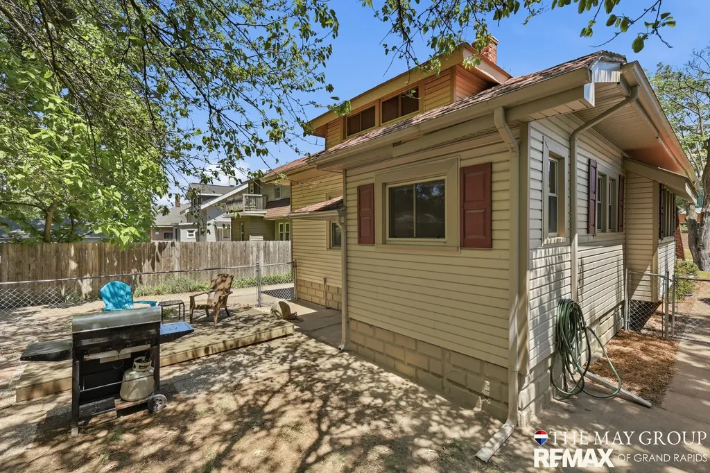 1741 Godwin Avenue SE Grand Rapids City MI 49507