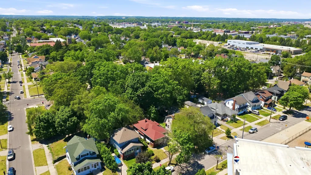 1741 Godwin Avenue SE Grand Rapids City MI 49507