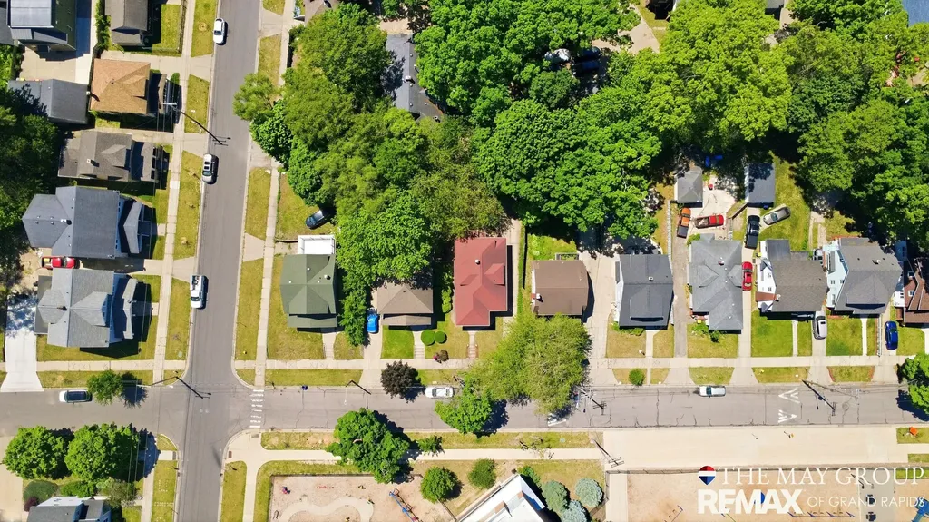 1741 Godwin Avenue SE Grand Rapids City MI 49507