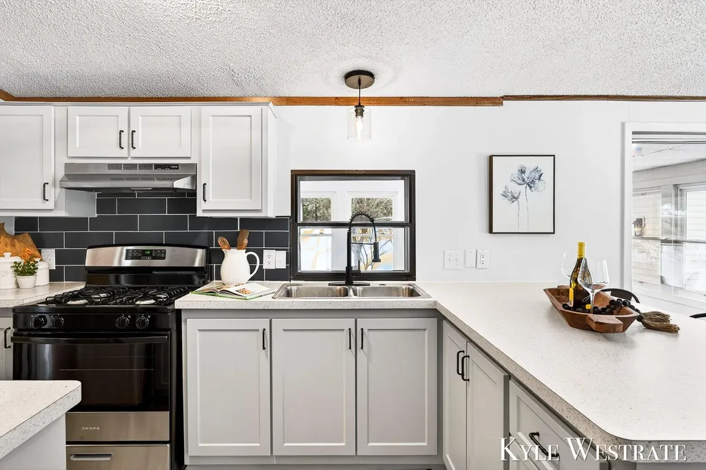 14128 Luckett Lane Grand Haven Charter Township MI 49417