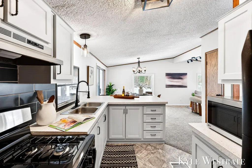 14128 Luckett Lane Grand Haven Charter Township MI 49417