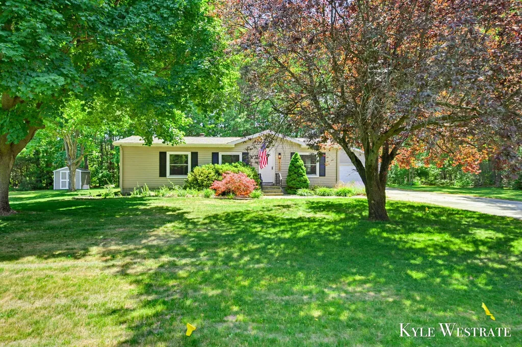 14128 Luckett Lane Grand Haven Charter Township MI 49417