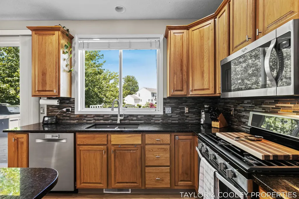 5616 Highbury Drive SE Ada Township MI 49301