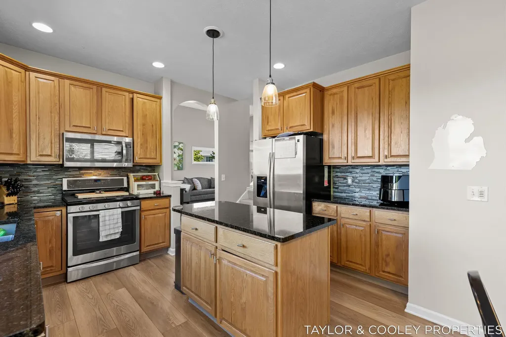 5616 Highbury Drive SE Ada Township MI 49301