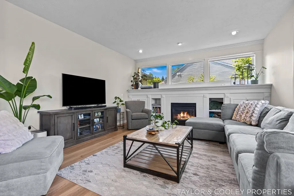 5616 Highbury Drive SE Ada Township MI 49301