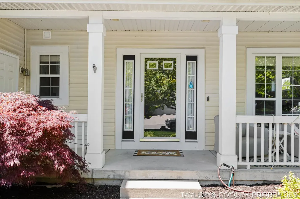 5616 Highbury Drive SE Ada Township MI 49301