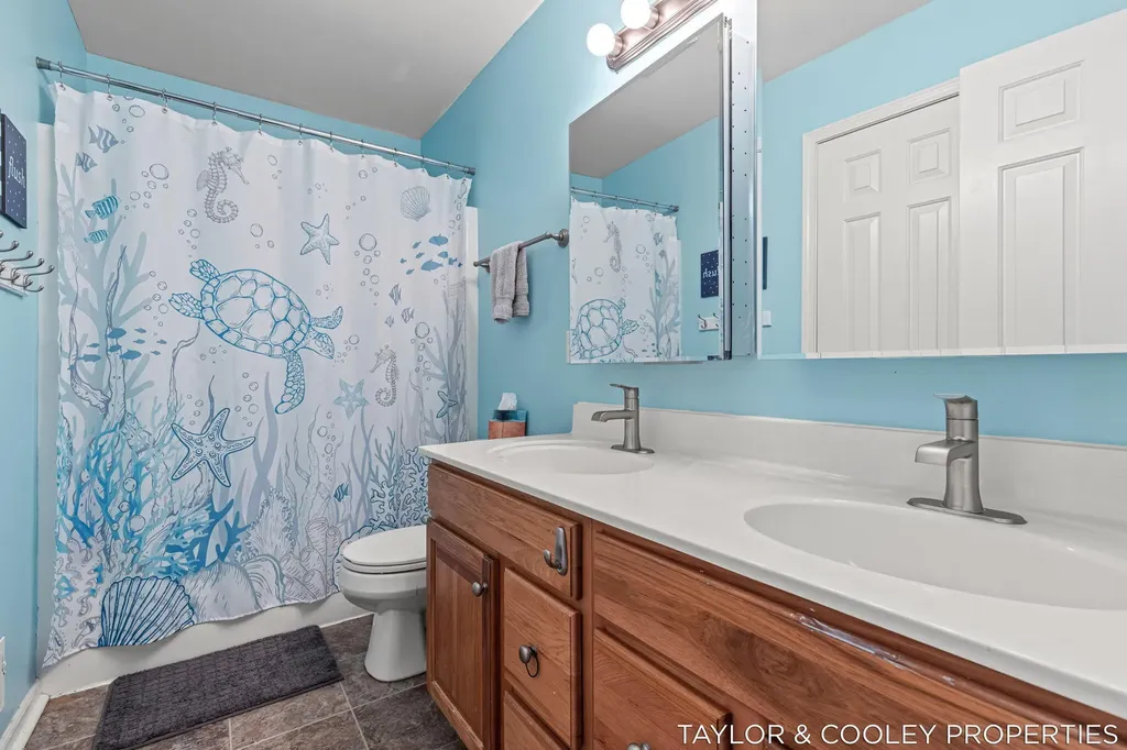5616 Highbury Drive SE Ada Township MI 49301