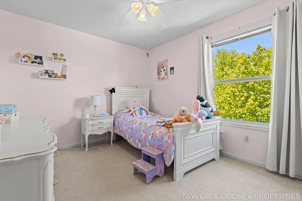 5616 Highbury Drive SE Ada Township MI 49301