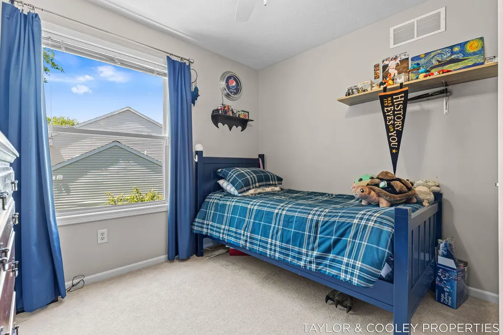 5616 Highbury Drive SE Ada Township MI 49301