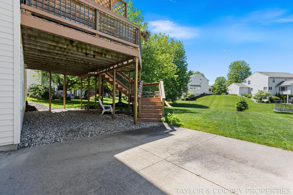 5616 Highbury Drive SE Ada Township MI 49301