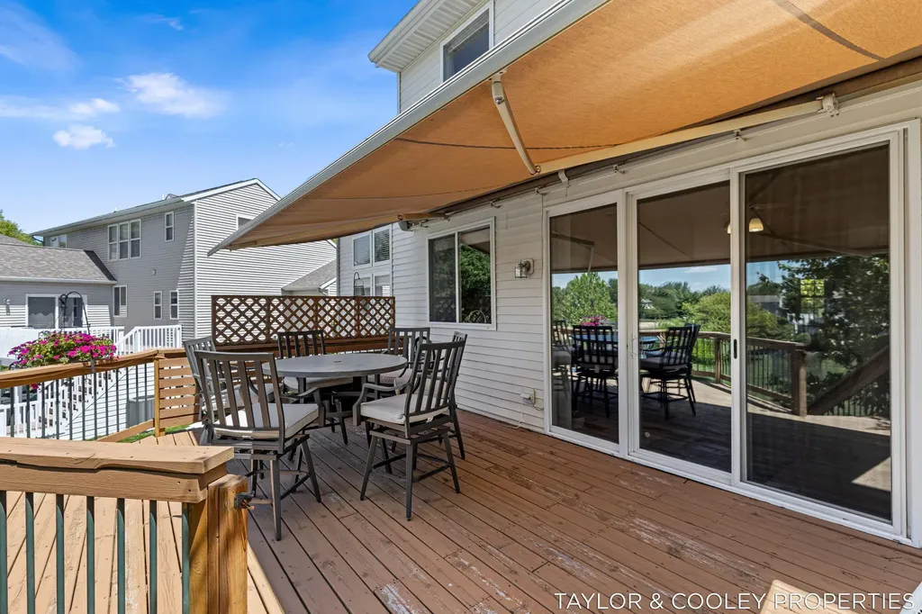 5616 Highbury Drive SE Ada Township MI 49301