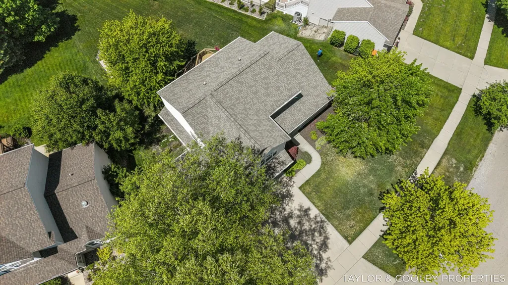 5616 Highbury Drive SE Ada Township MI 49301