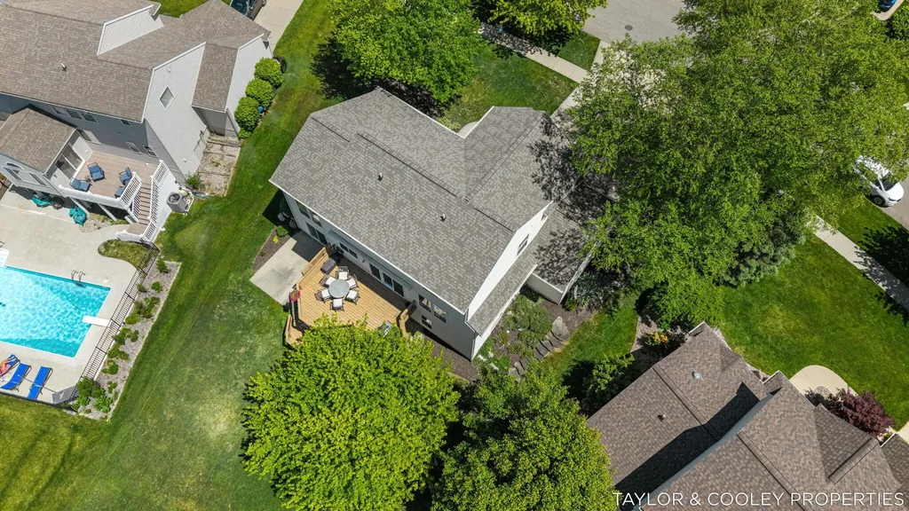 5616 Highbury Drive SE Ada Township MI 49301