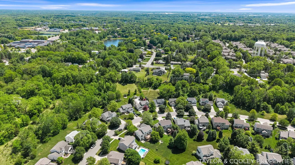5616 Highbury Drive SE Ada Township MI 49301