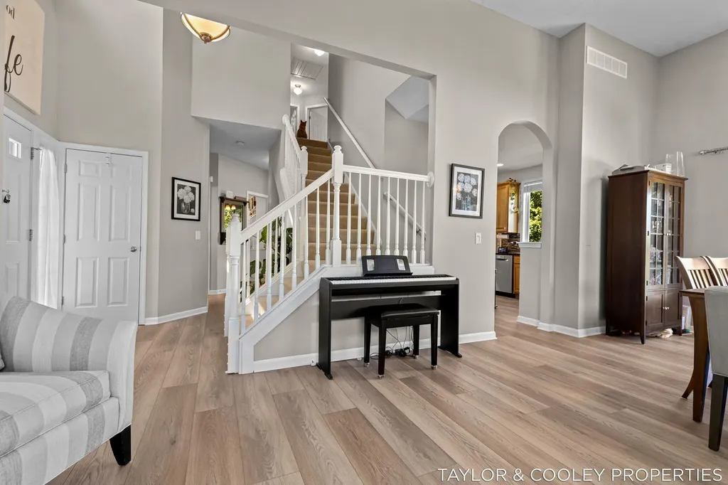 5616 Highbury Drive SE Ada Township MI 49301