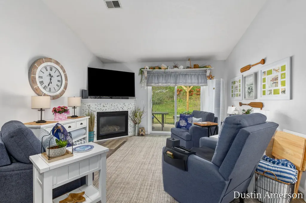 4212 Peak Lane NE Plainfield Charter Township MI 49525