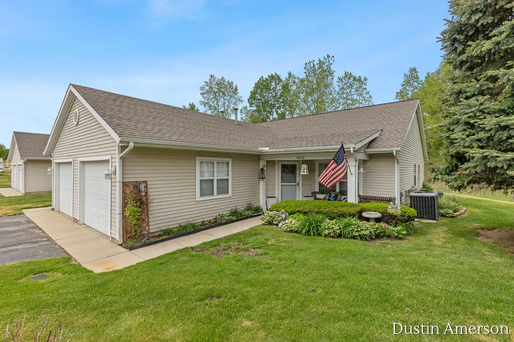 4212 Peak Lane NE Plainfield Charter Township MI 49525