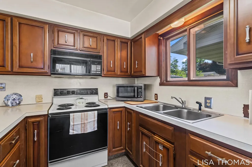 120 Rasmussen Drive Unknown City MI 49347