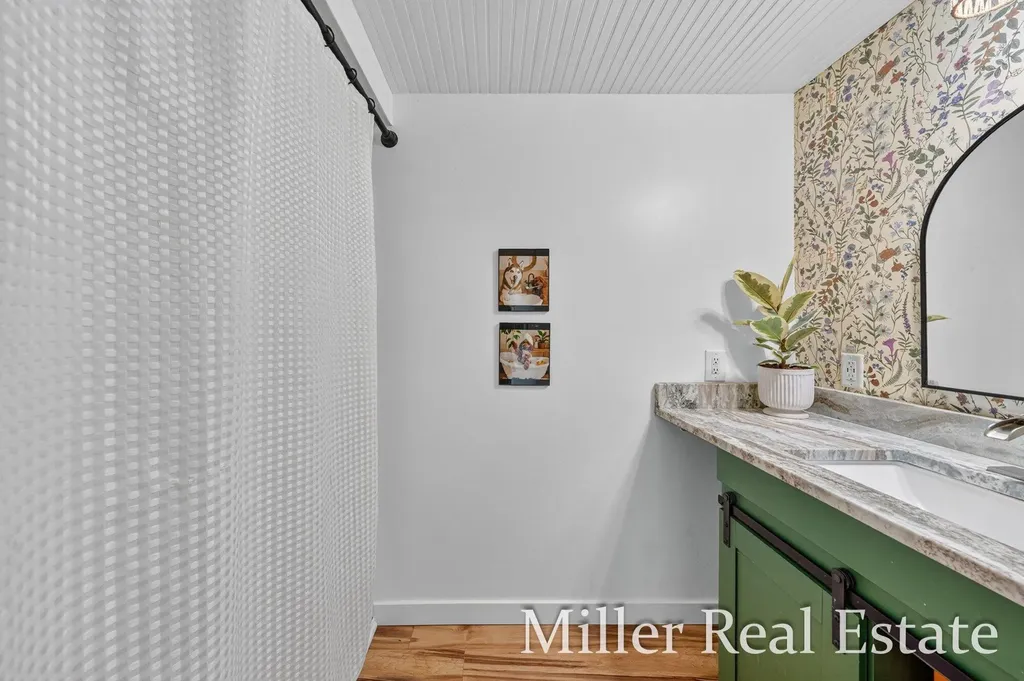 1294 Hammond Road Rutland Charter Township MI 49058