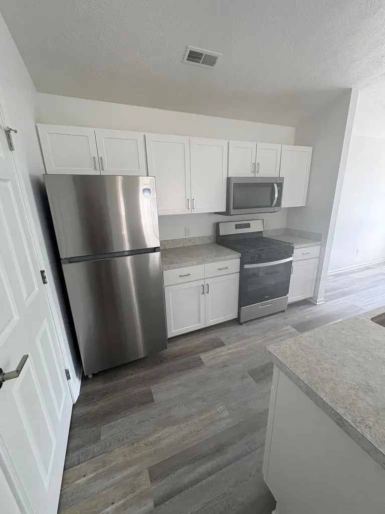 194 Hunters Lane NE Rockford City MI 49341