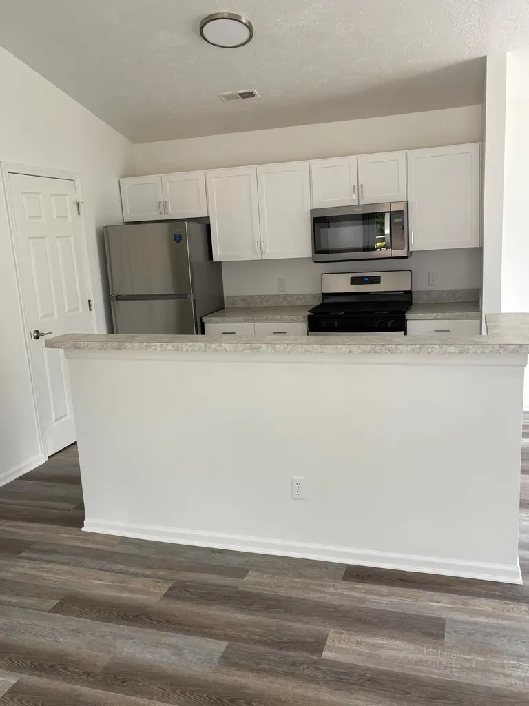 194 Hunters Lane NE Rockford City MI 49341
