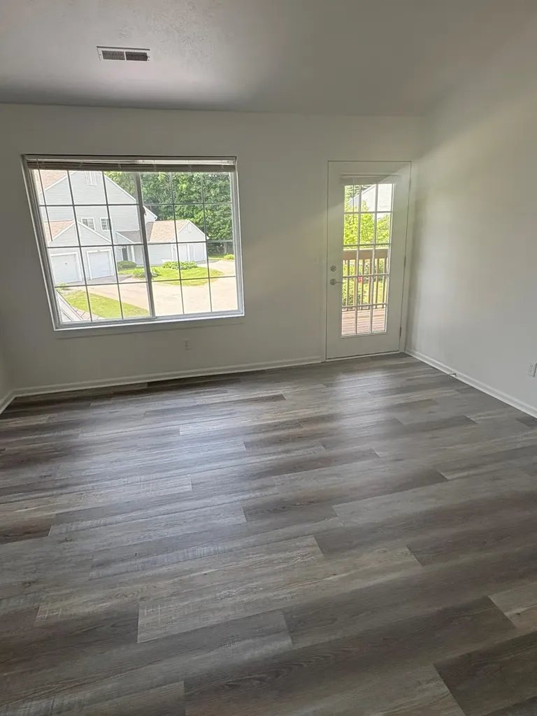 194 Hunters Lane NE Rockford City MI 49341