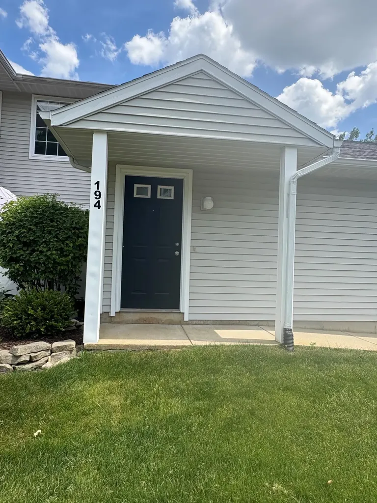 194 Hunters Lane NE Rockford City MI 49341