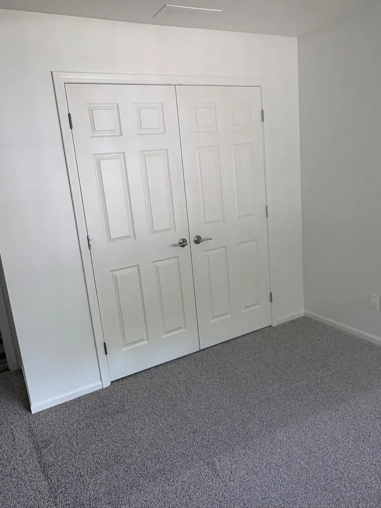 194 Hunters Lane NE Rockford City MI 49341