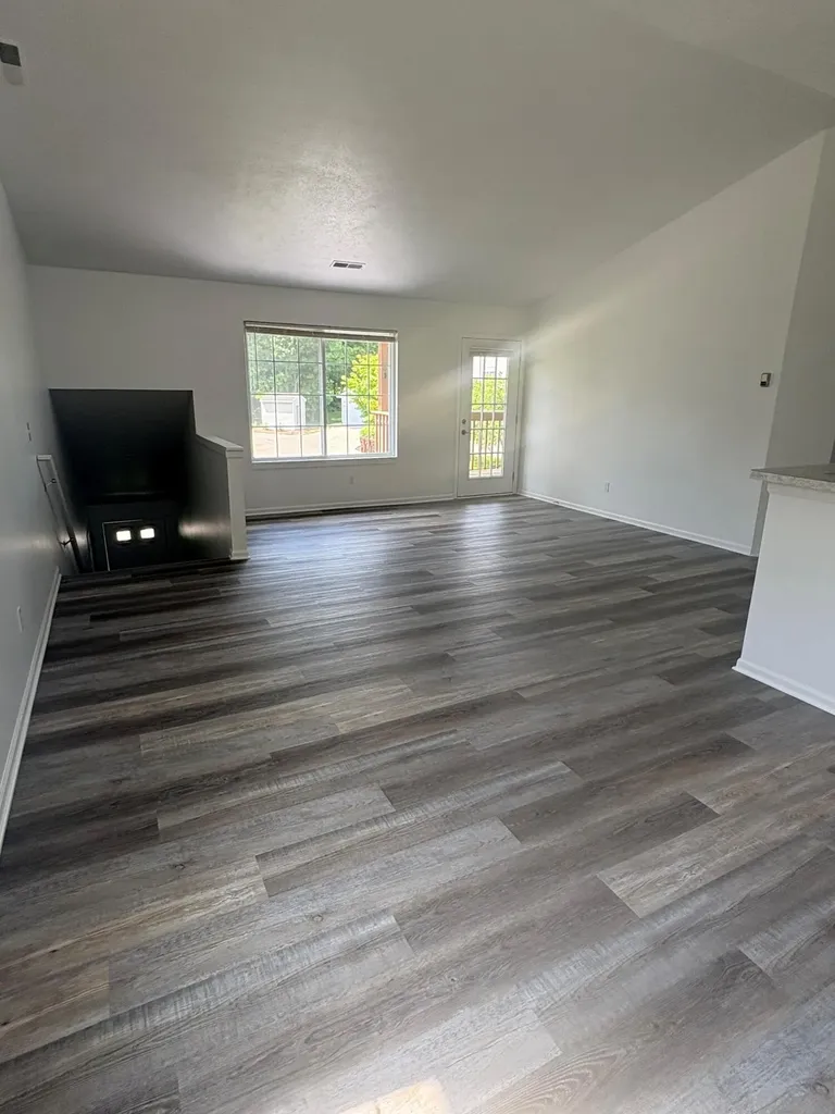 194 Hunters Lane NE Rockford City MI 49341