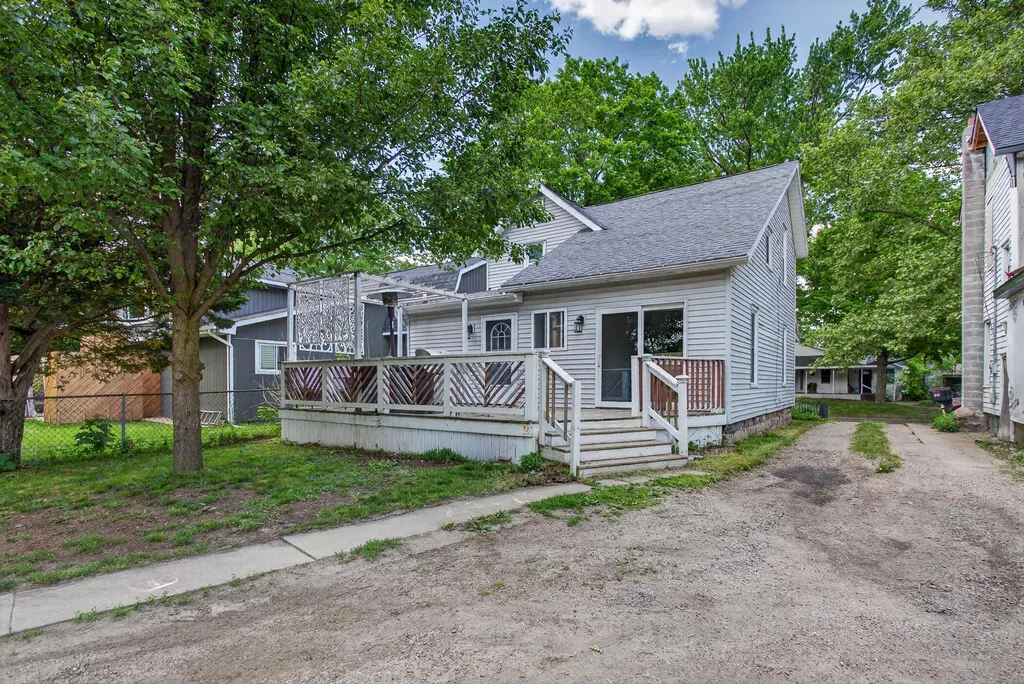 516 W Grand Street Hastings City MI 49058