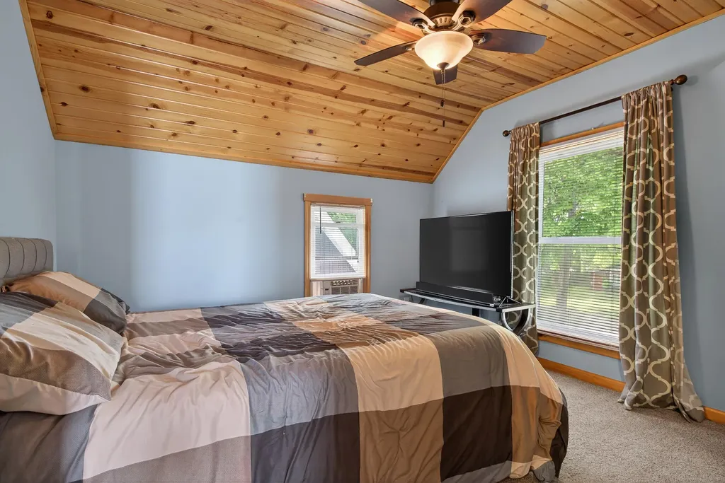 516 W Grand Street Hastings City MI 49058